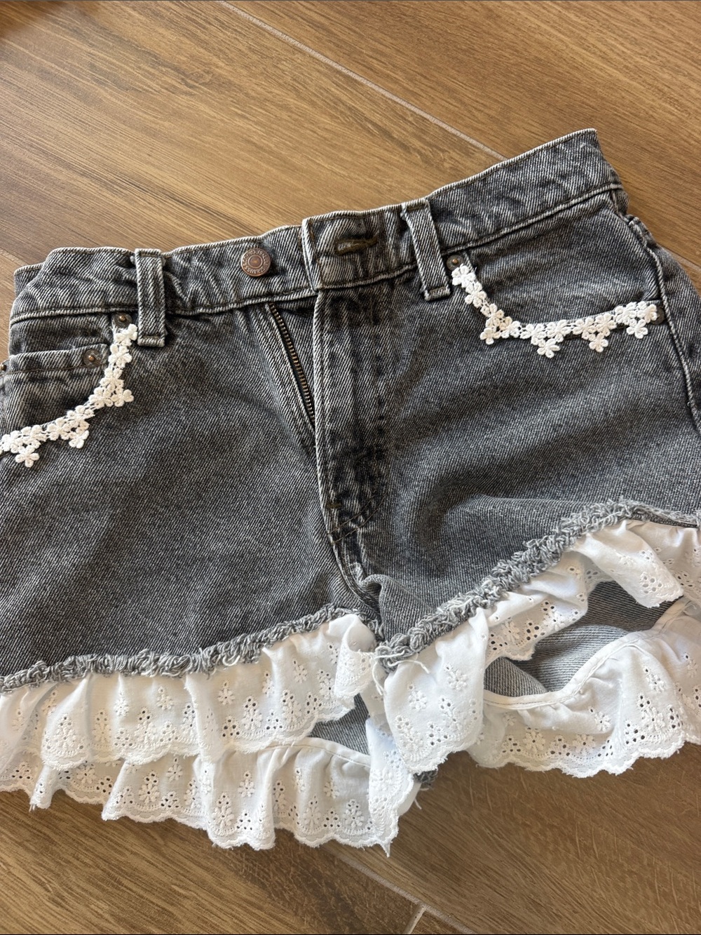 Women’s Levi’s shorts custom